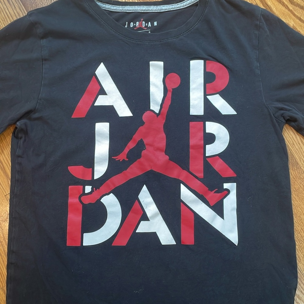 Boy’s Air Jordan Shirt. Size Large 12-13YRS. Excellent Condition. - Picture 4 of 9